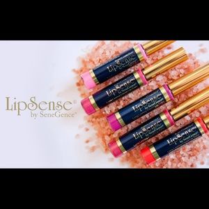 Meet your Posher, Dora